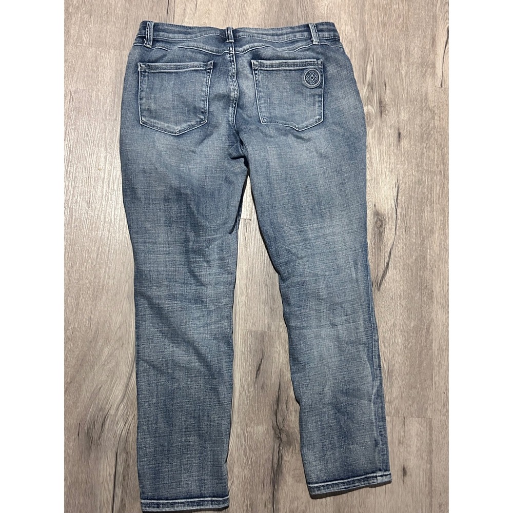 Laurie Felt Women's Boyfriend Jeans in Washed Blue Denim - Picture 2 of 4